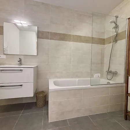 Soldanelles A15 : Votre Cocon Lumineux Au Centre De Apartment